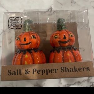 Johanna Parker Pumpkin Halloween Salt and Pepper Shakers Vintage Style Set